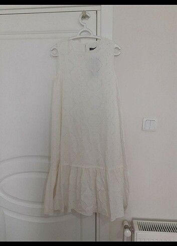 Beyaz gunluk elbise