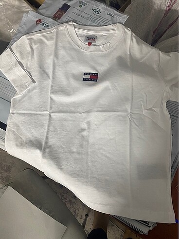 s Beden beyaz Renk Tommy hilfiger sıfır s m l beden mevcut