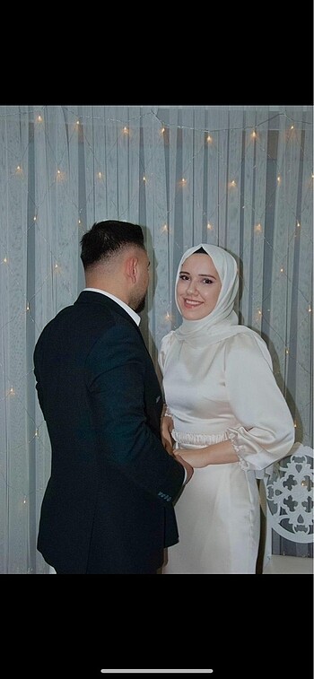 Betty & Sam Ekru Nişan Elbisesi