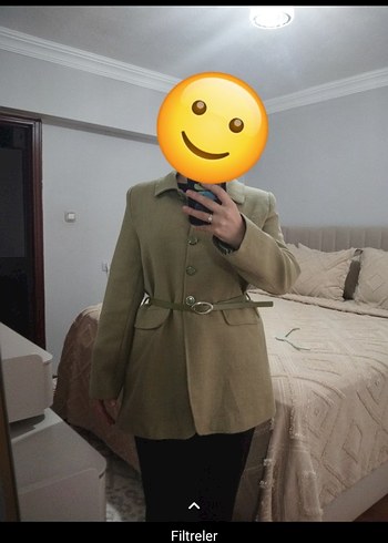 Düğmeli kemerli ceket
