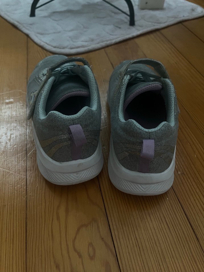 SATILDI!!!Kız Çocuk Gri Skechers Spor Ayakkabı - Görsel 4