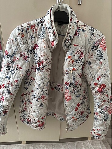 s Beden çeşitli Renk Zara şişme mont