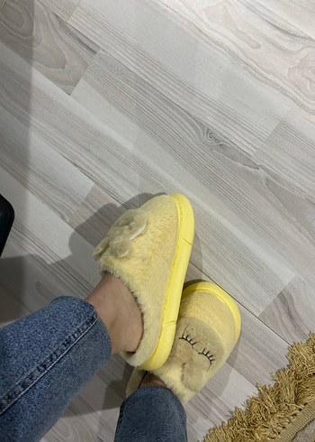 Kızlar İçin Sarı Kürklü Sıcak Ev Terliği - Görsel 4