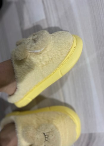 Kızlar İçin Sarı Kürklü Sıcak Ev Terliği - Görsel 5