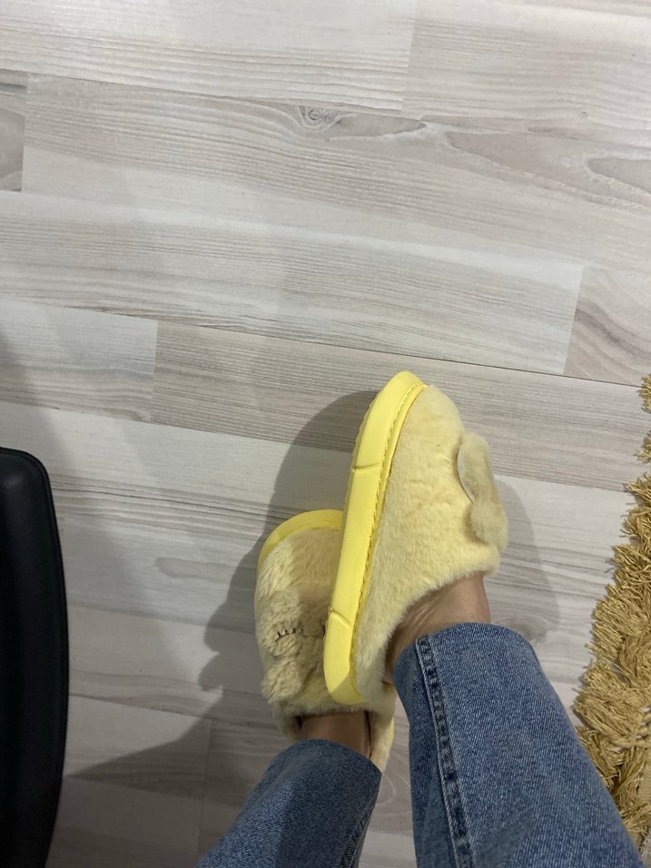 Kızlar İçin Sarı Kürklü Sıcak Ev Terliği - Görsel 3