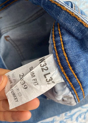 Düğmeli Mavi Bol Kesim Jean - Görsel 6