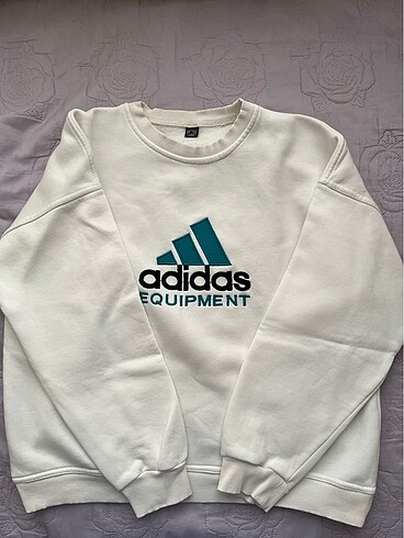 Adidas Sweatshirt