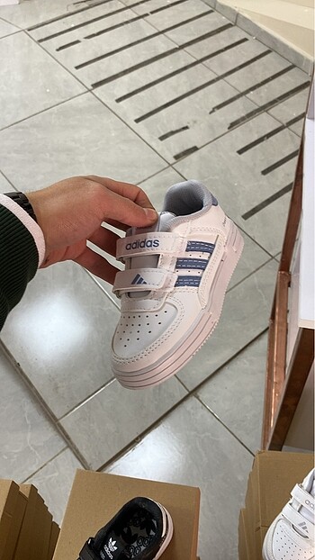 Adidas Adidas erkek-kız çocuk ayakkabısı AYAKKABICIM??