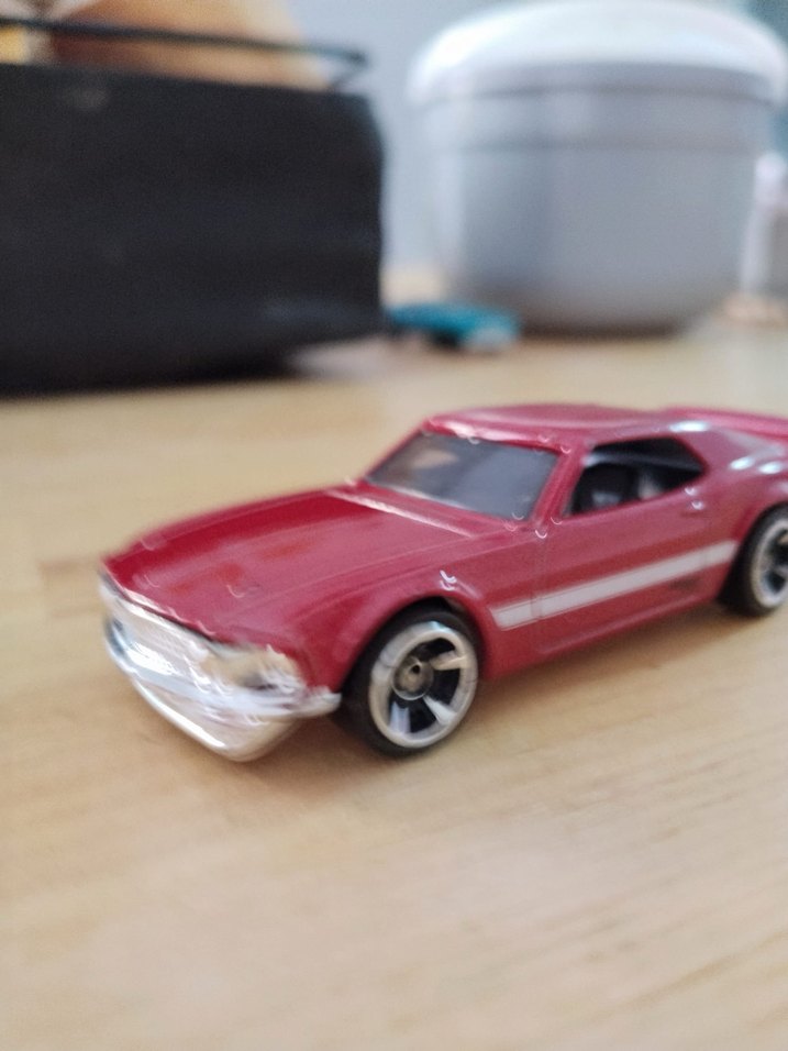 Parlak Kırmızı hotwheels araba - Görsel 3