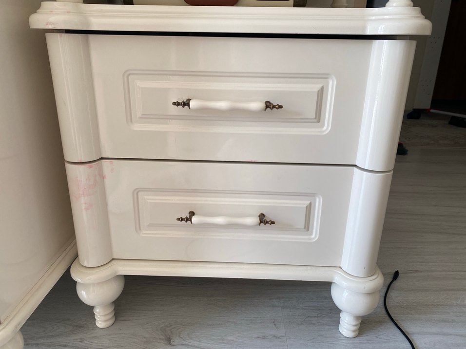 Beyaz Parlak yatak odası komidin 2 tane 2 çekmeceli - Görsel 2