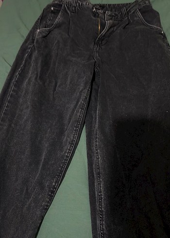 34 Beden Bershka Siyah Salaş Kadın Kot Pantolon