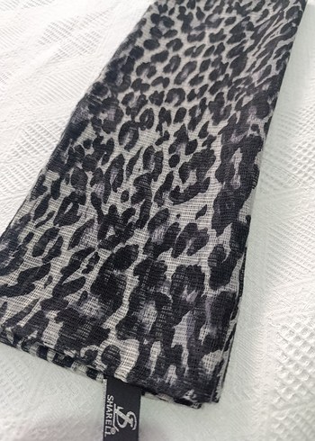 Yılan Desenli Şal - Görsel 2