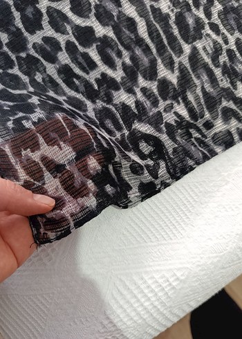 Yılan Desenli Şal - Görsel 6