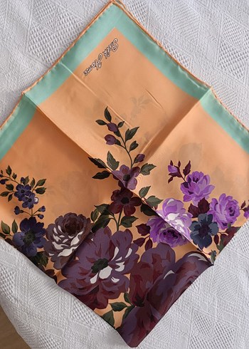 Çiçek Desenli Çok Renkli İpek Eşarp - Görsel 6