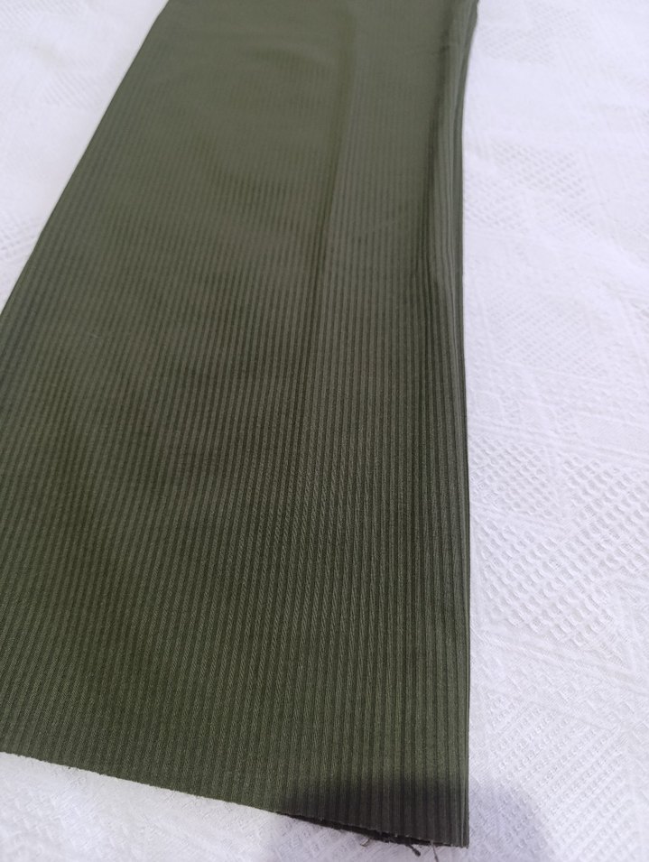 Kadın Yeşil Pileli Kumaş Pantolon - Görsel 3