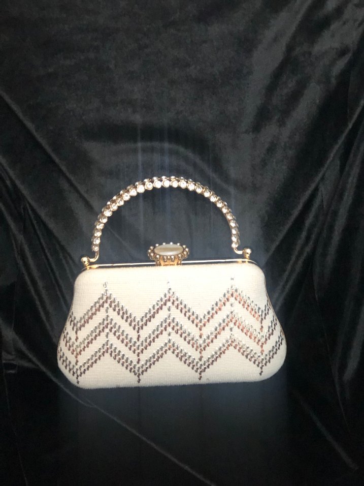 Tel kırma İşlemeli Beyaz Kadın Clutch Çanta - Görsel 2