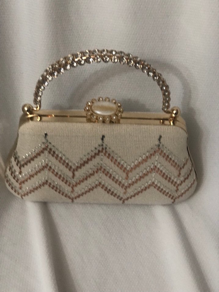 Tel kırma İşlemeli Beyaz Kadın Clutch Çanta - Görsel 3