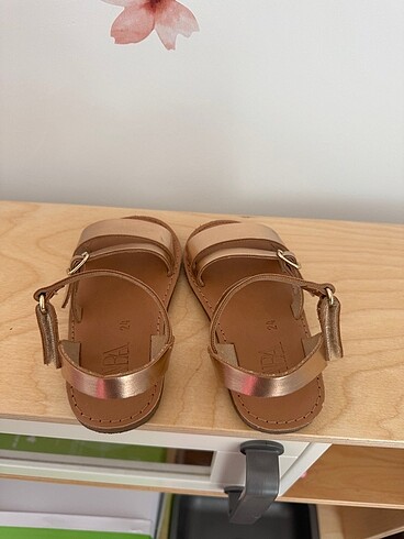 24 Beden camel Renk Zara sandalet