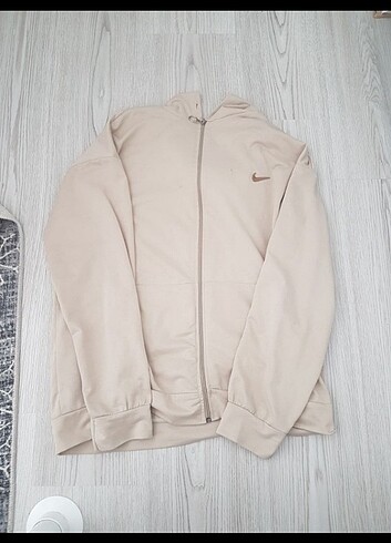 Bej nike hırka