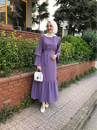 Lila elbise