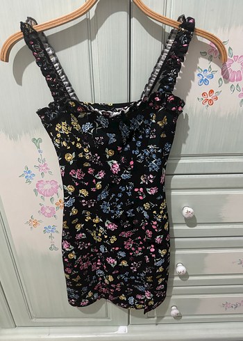 H&M Çiçek Desenli Fırfırlı Midi Elbise