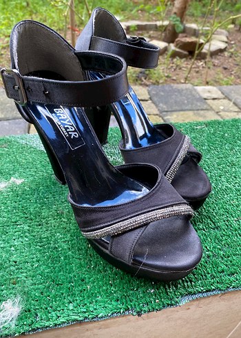 Klasik Siyah Topuklu Kadın Abiye Ayakkabı - Görsel 3