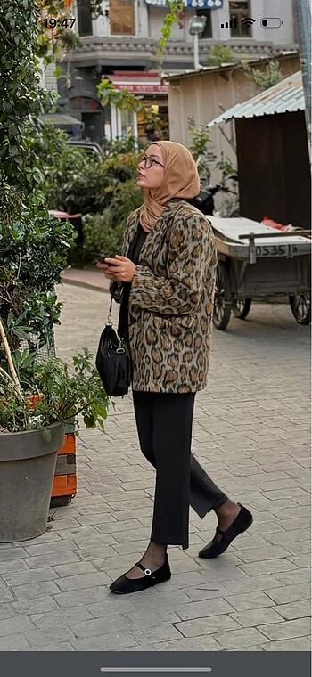 Leopar desenli hafif tüylü ceket