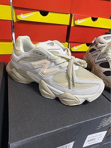 NEW BALANCE 9060 İTHAL AYAKKABI