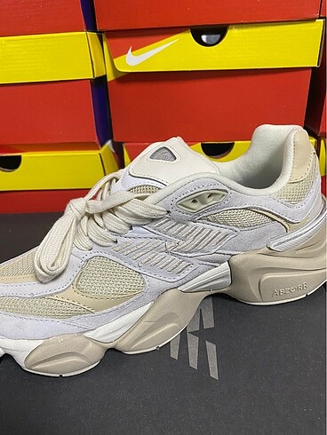 39,5 Beden NEW BALANCE 9060 İTHAL AYAKKABI