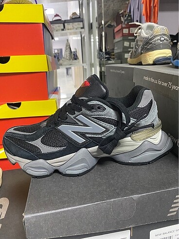 NEW BALANCE 9060 İTHAL AYAKKABI