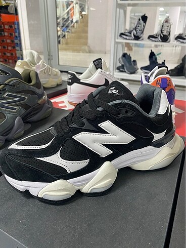 NEW BALANCE 9060 İTHAL AYAKKABI