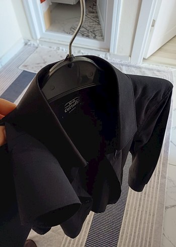 Siyah gömlek - Görsel 2