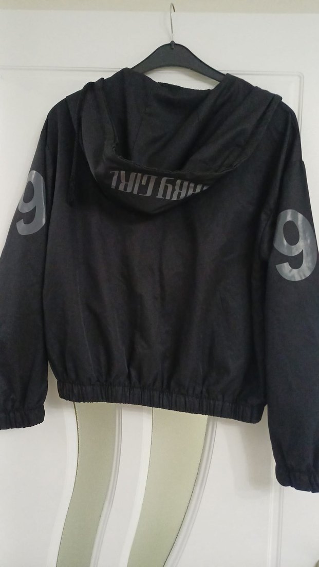 Siyah Kapüşonlu Fermuarlı Kadın Ceket - Görsel 4