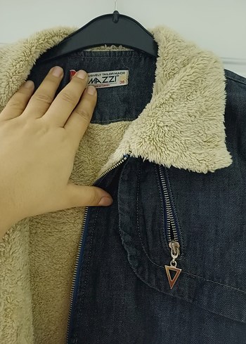 Mavi kürklü Kot Ceket - Görsel 3