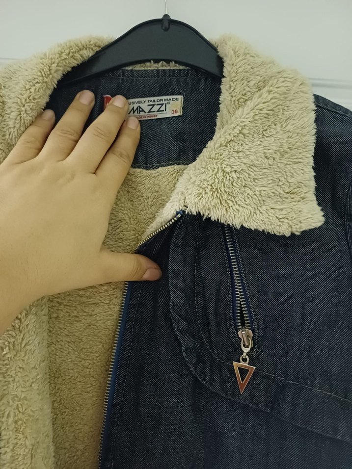 Mavi kürklü Kot Ceket - Görsel 3