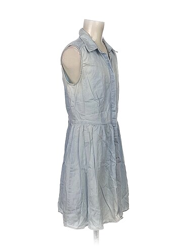 H&M H&M Kısa Elbise %70 İndirimli.