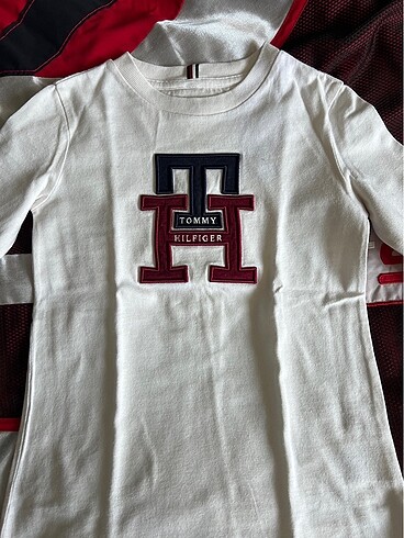 Tommy Hilfiger Erkek cocuk uzun kollu penye