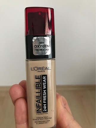 L'OREAL PARIS Infaillible 24H Fondöten 130 Beige