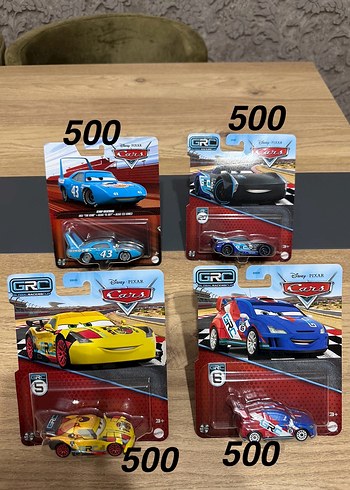 Disney Pixar Cars Oyuncak Arabalar