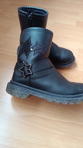 LC Waikiki Kız çocuk bot