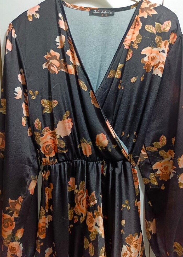 Çicek desenli elbise  - Görsel 3