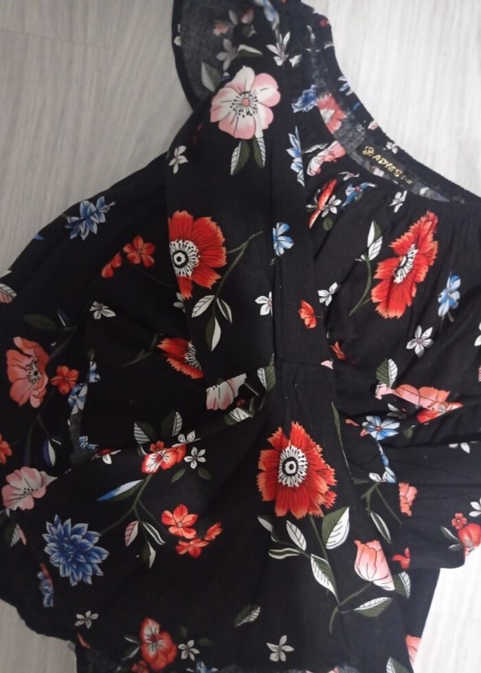 Çiçek desenli bluz - Görsel 3