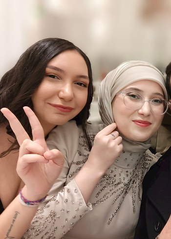 Taş Renkli Uzun Kollu Drapeli ve Taşlı Tesettür Abiye - Görsel 4