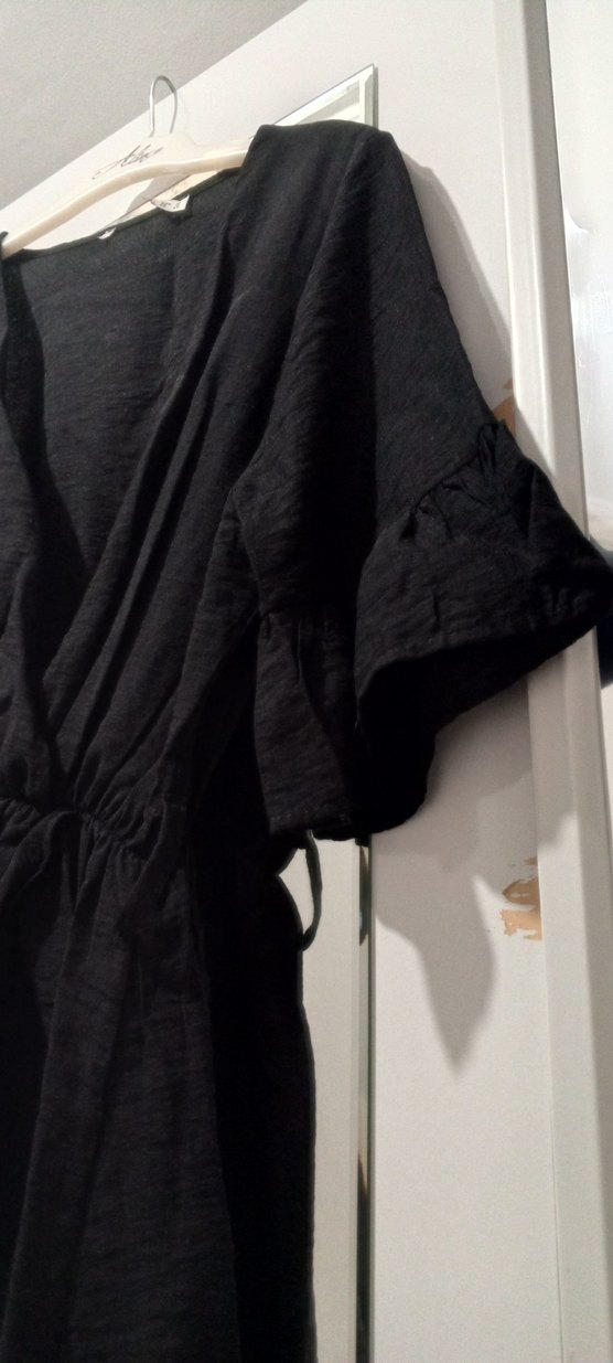 Siyah V Yaka Uzun Keten Elbise - Görsel 3