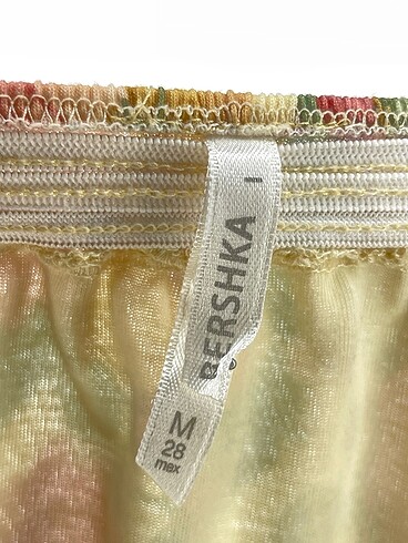 m Beden çeşitli Renk Bershka Kısa Elbise %70 İndirimli.