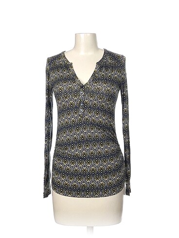 H&M Bluz %70 İndirimli.
