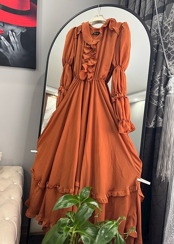 Uzun Kahverengi Fırfırlı Bohem Elbise - Görsel 3