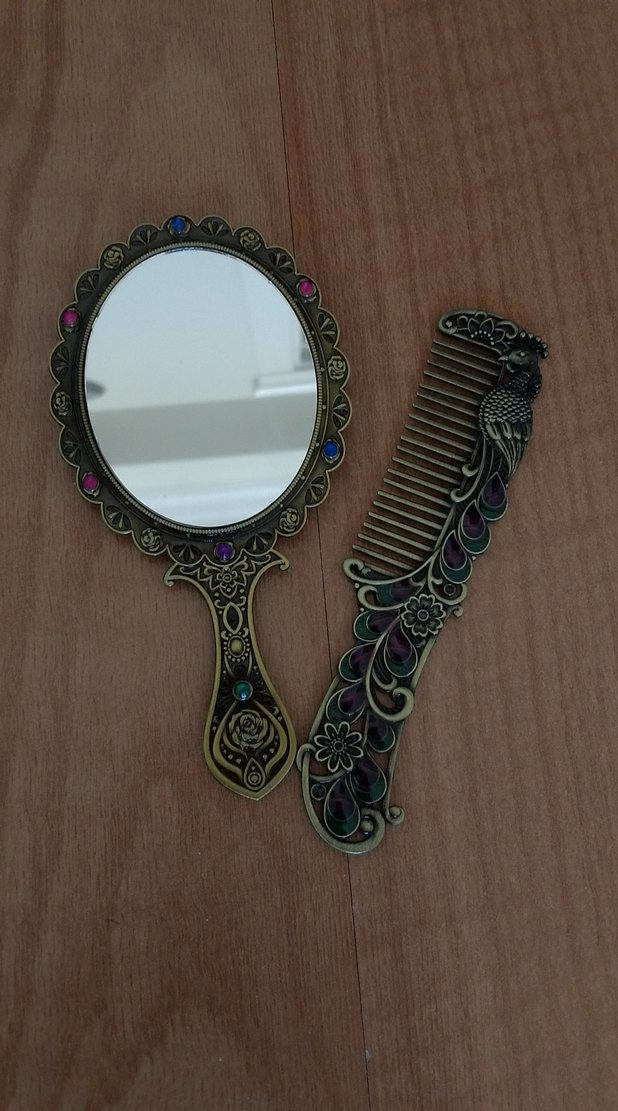 Tavus Kuşu Motifli Tarak ve Ayna Seti - Görsel 3