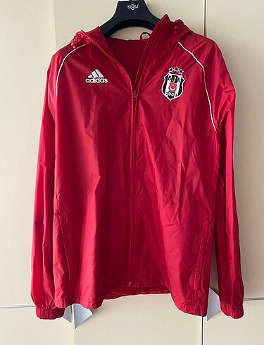 Beşiktaş yağmurluk