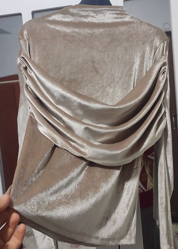 Bej Drapeli Yüksek Yakalı Kadın Bluz - Görsel 2